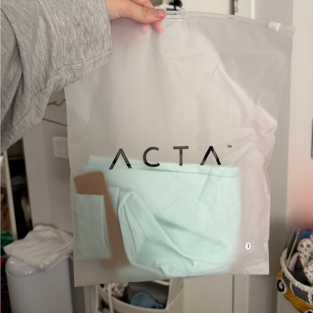 ACTA mint blue leggings - Picture 3 of 7